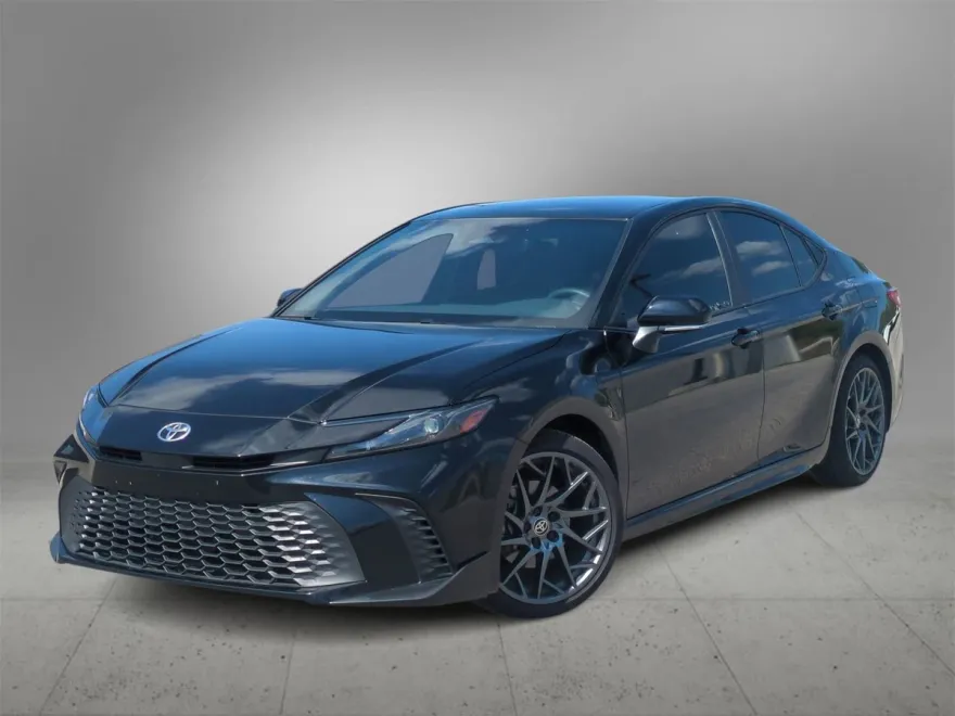 2025 Toyota Camry SE photo 1