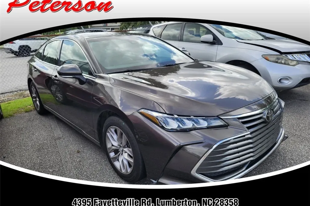 2019 Toyota Avalon XLE photo 1