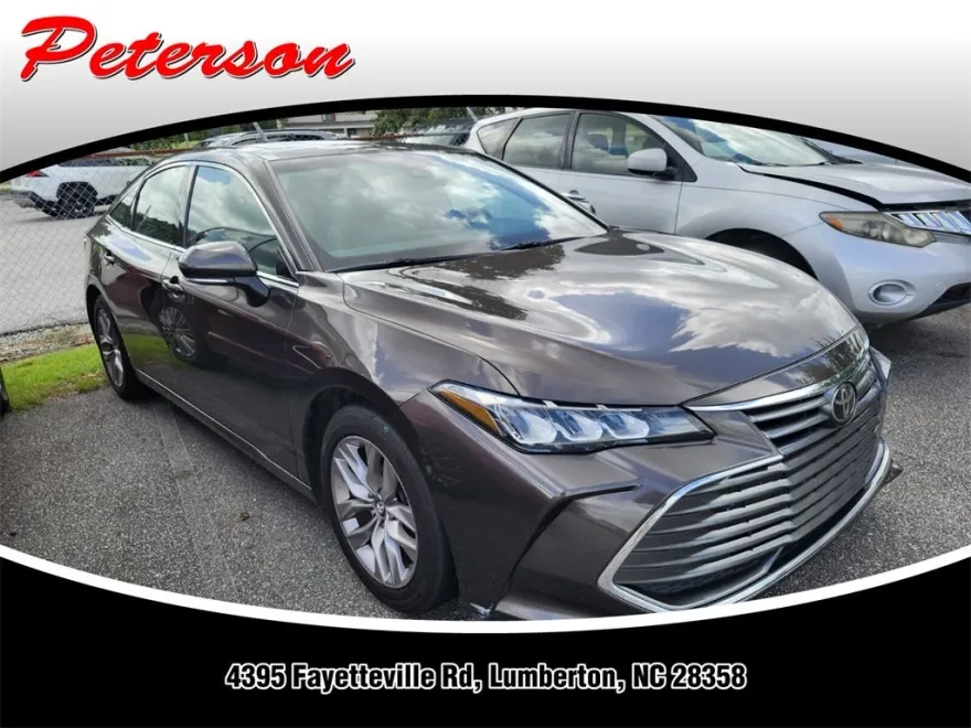 2019 Toyota Avalon XLE photo 1