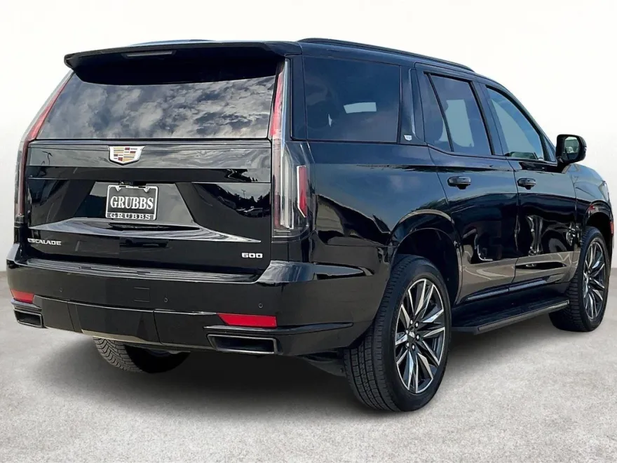 2024 Cadillac Escalade Sport photo 1