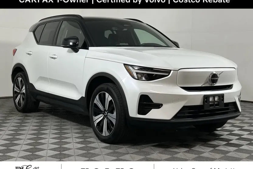2023 Volvo XC40 Recharge Core photo 1
