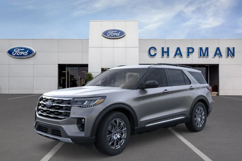 2025 Ford Explorer photo 1