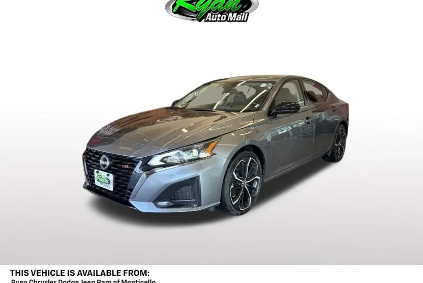 2024 Nissan Altima SR photo 1