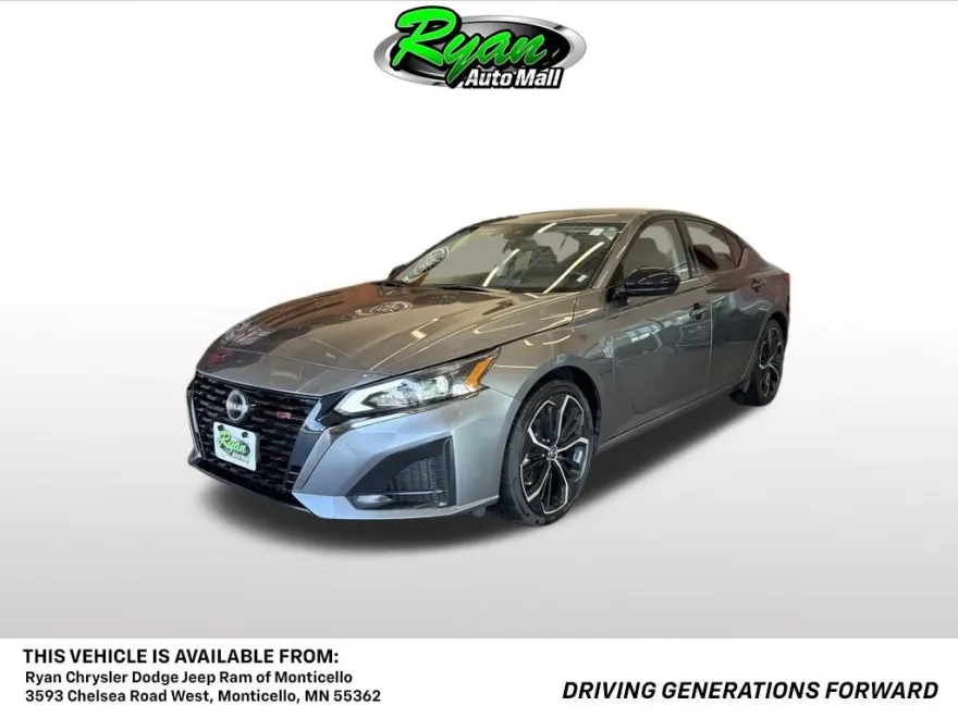 2024 Nissan Altima SR photo 1