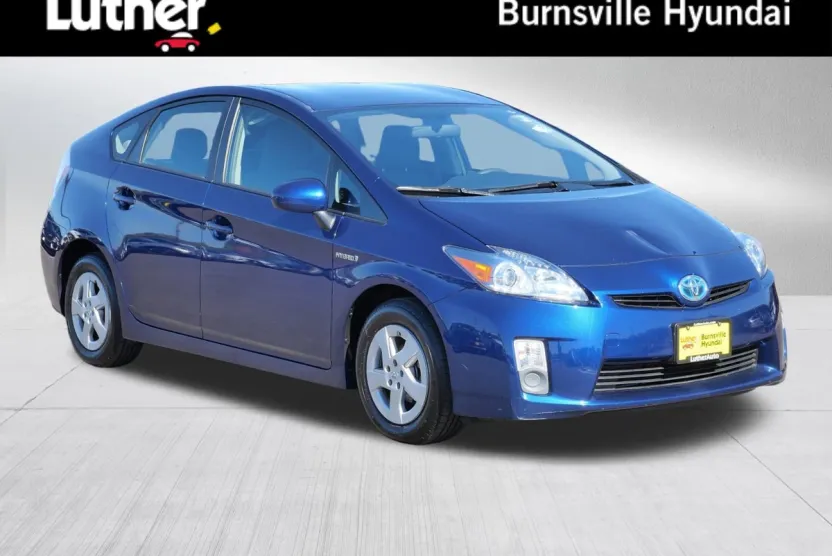 2010 Toyota Prius Two photo 1