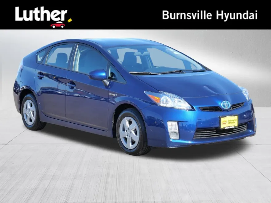 2010 Toyota Prius Two photo 1