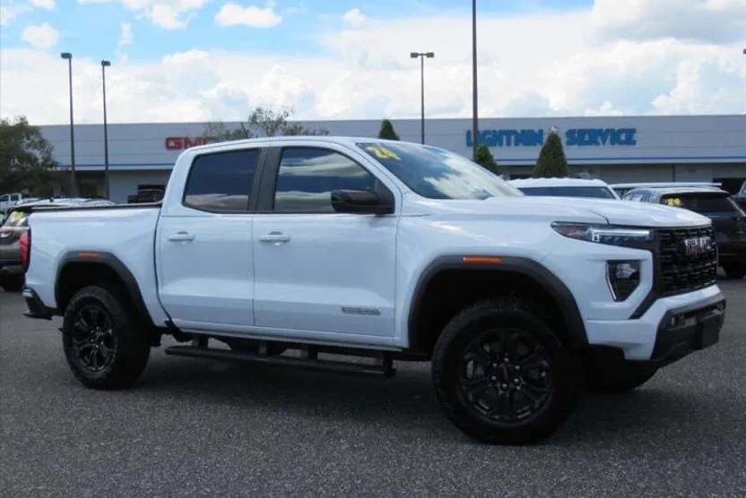 2024 Gmc Canyon Elevation photo 1