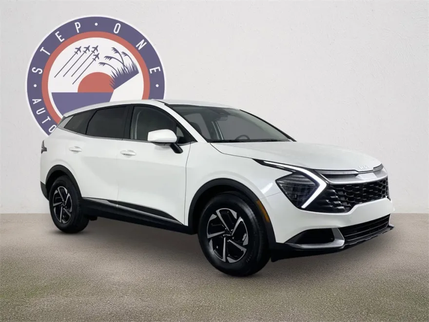 2025 Kia Sportage Hybrid LX photo 1