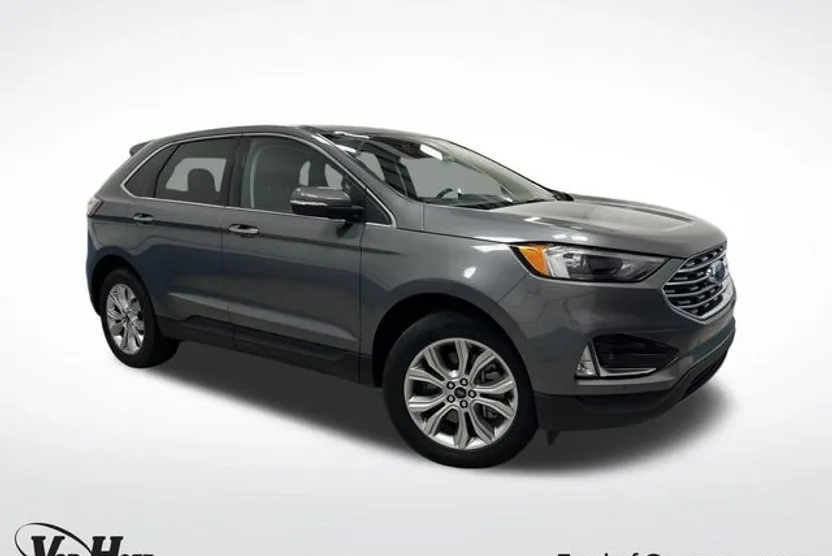 2024 Ford Edge Titanium photo 1