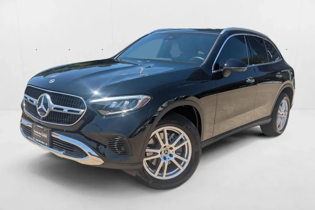 2023 Mercedes Benz GLC 300 photo 1