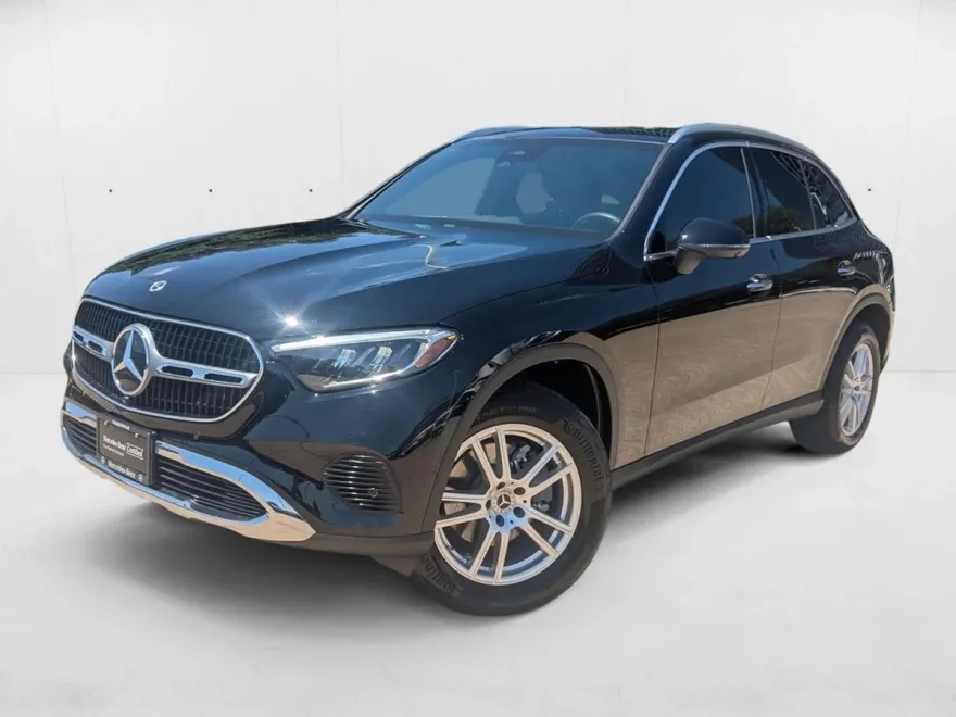 2023 Mercedes Benz GLC 300 photo 1