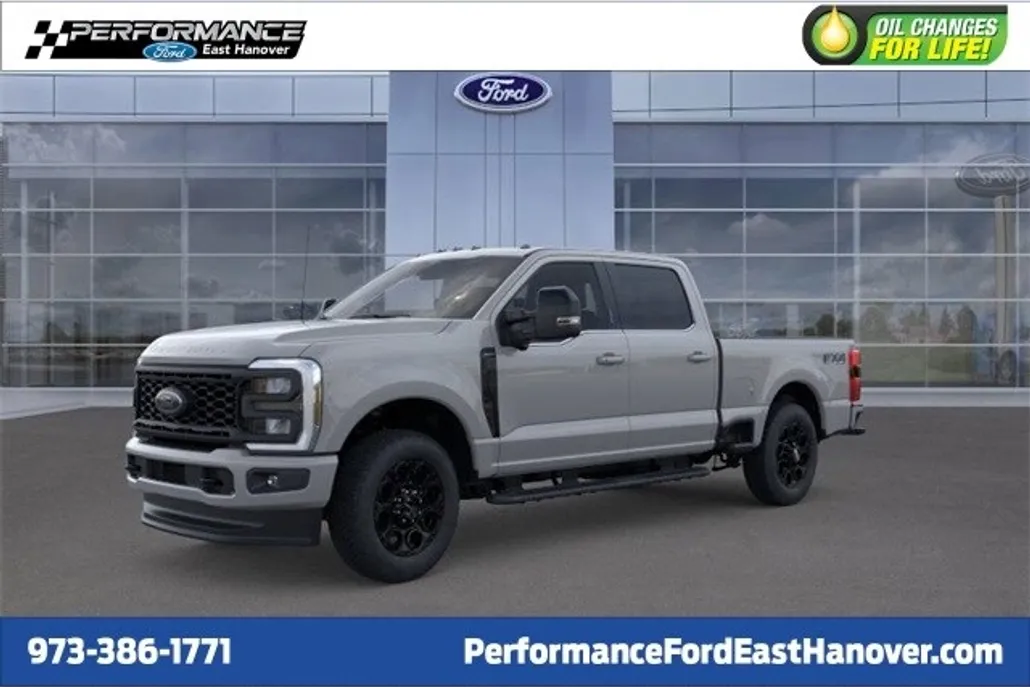 2025 Ford F-350 Lariat photo 1