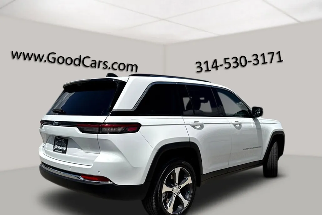 2023 Jeep Cherokee 4xe photo 1