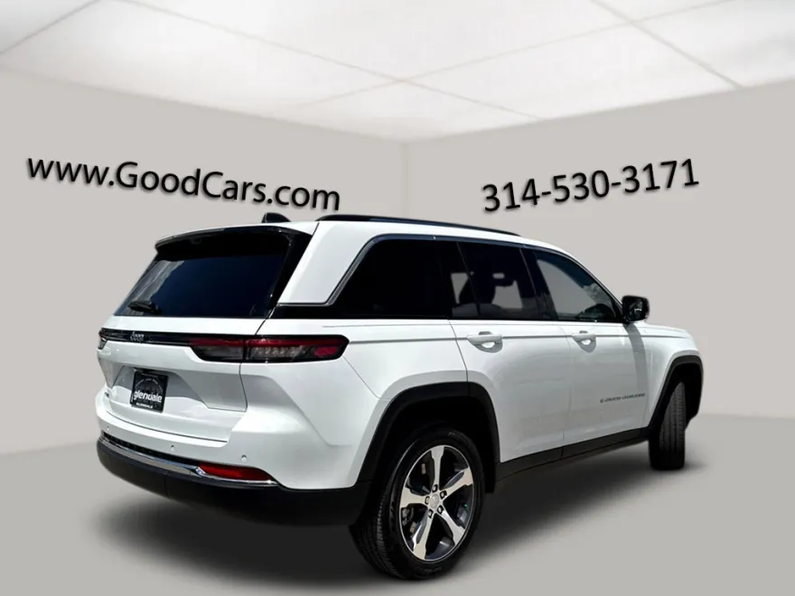 2023 Jeep Cherokee 4xe photo 1