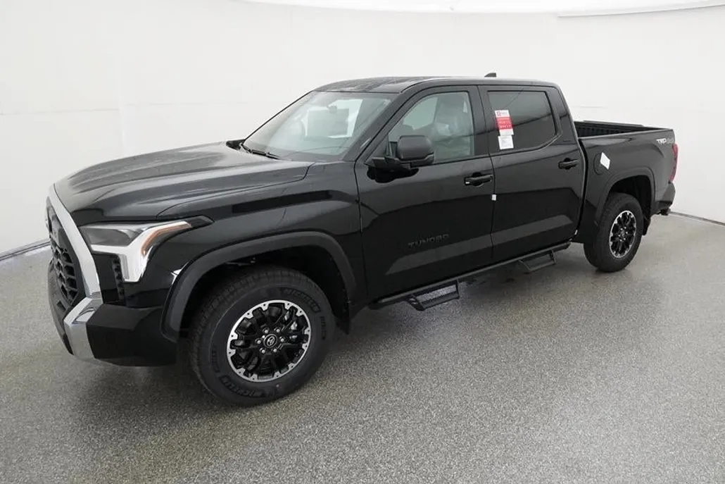 2025 Toyota Tundra SR5 photo 1