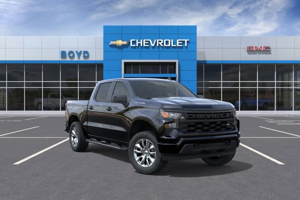 2025 Chevrolet Silverado 1500 Custom photo 1
