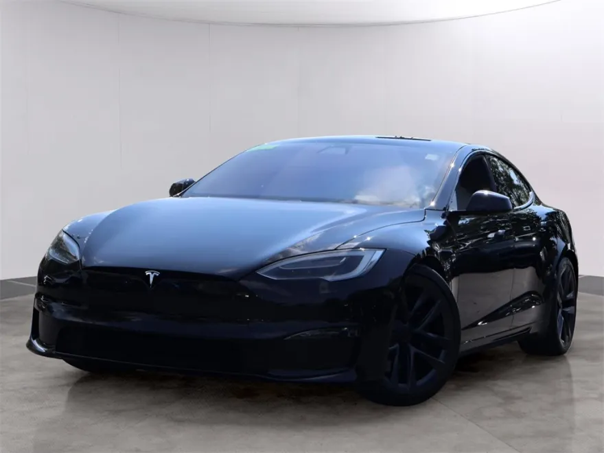 2022 Tesla Model S photo 1
