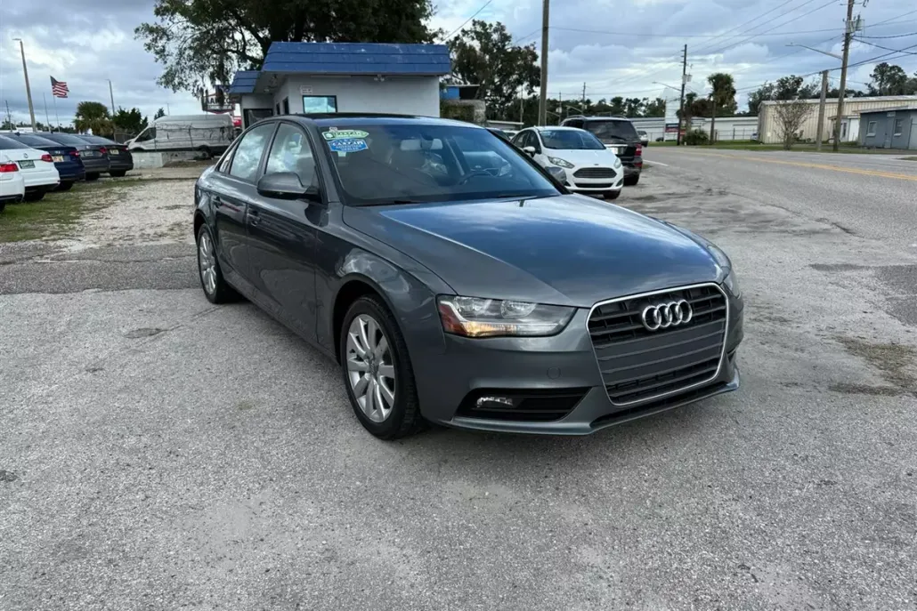 2014 Audi A4 Premium photo 1