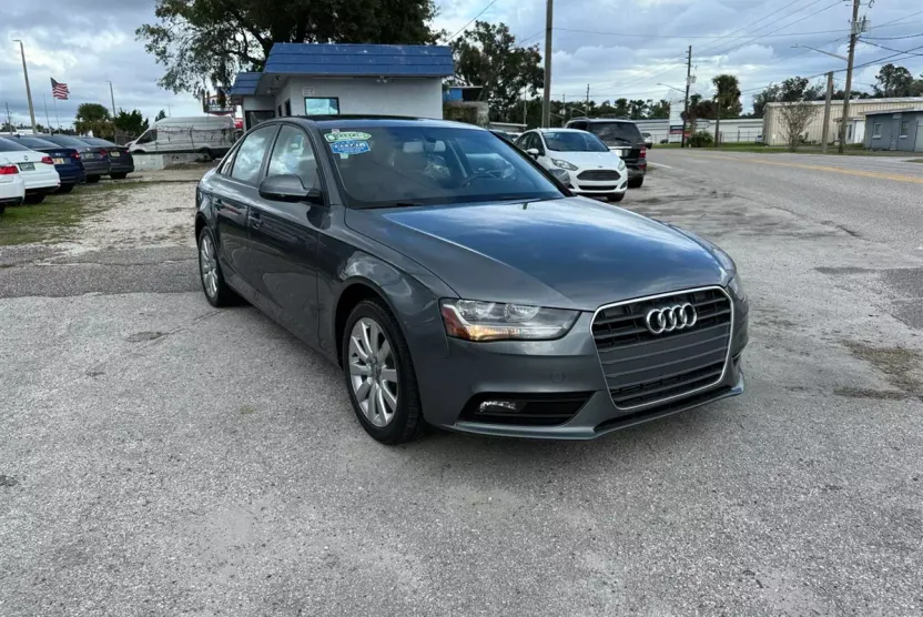 2014 Audi A4 Premium photo 1