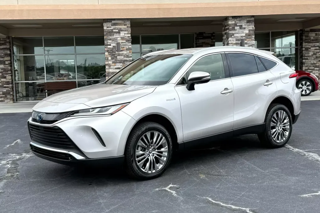 2021 Toyota Venza XLE photo 1