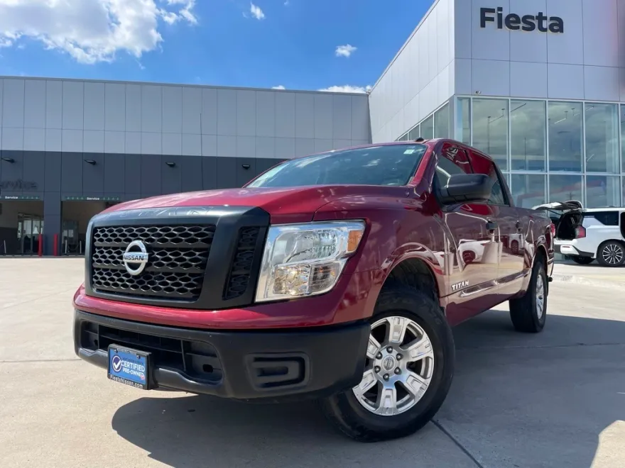 2019 Nissan Titan S photo 1
