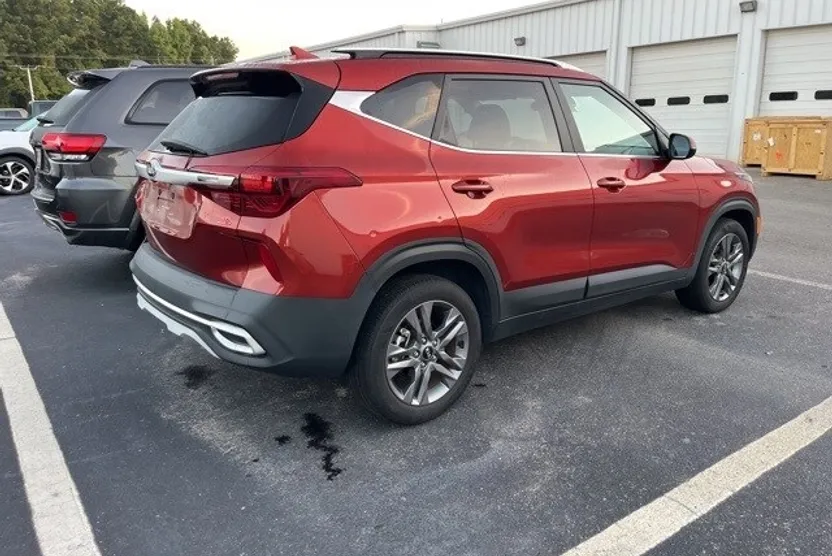 2021 Kia Seltos S photo 1