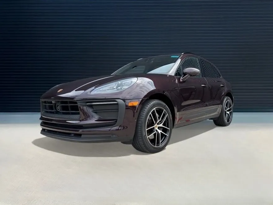 2023 Porsche Macan T photo 1