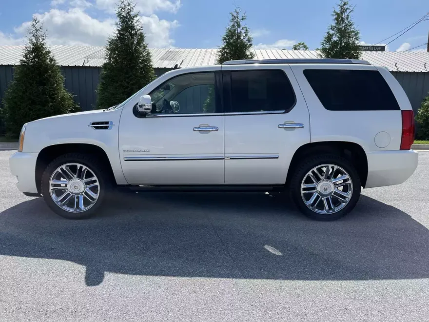 2012 Cadillac Escalade Platinum photo 1