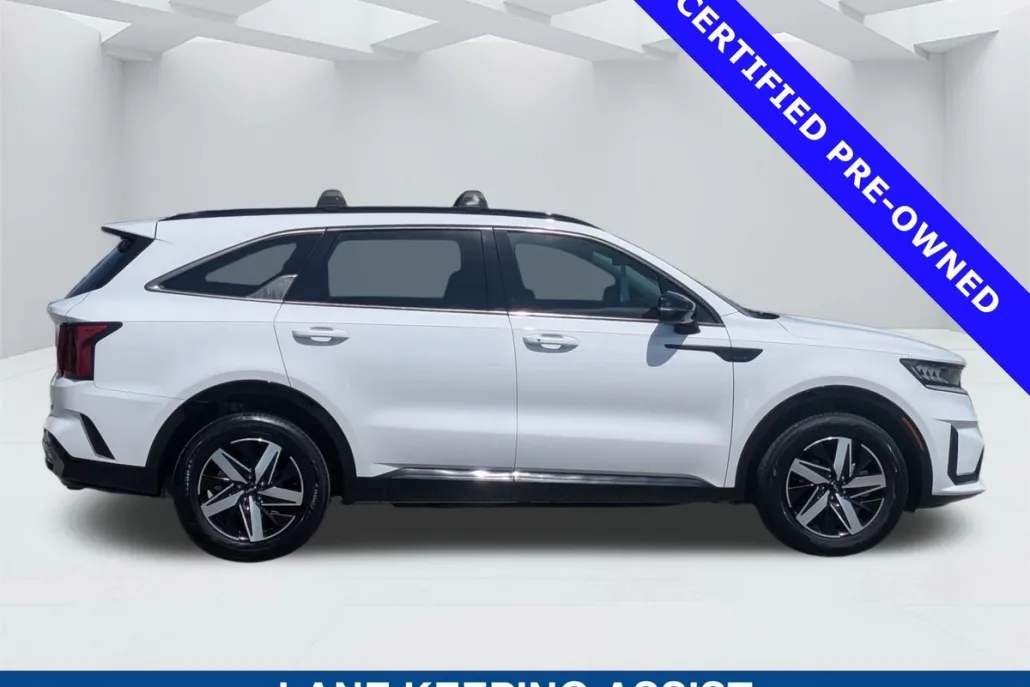 2022 Kia Sorento EX photo 1