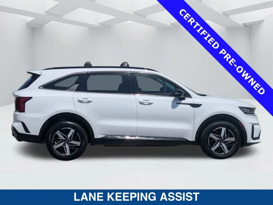 2022 Kia Sorento EX photo 1