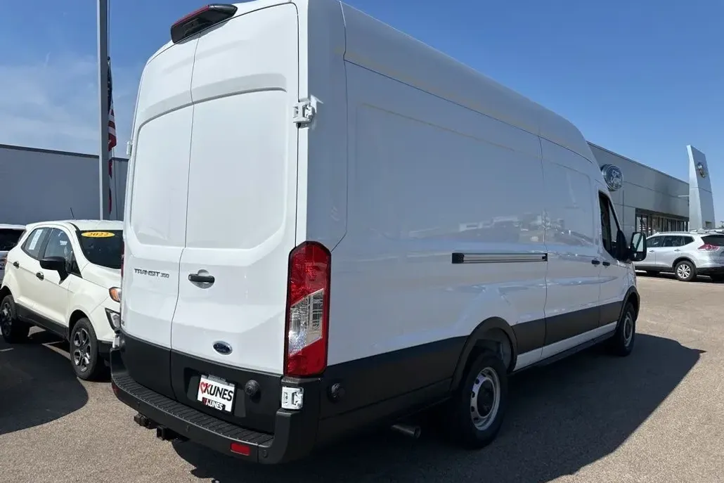 2025 Ford Transit photo 1