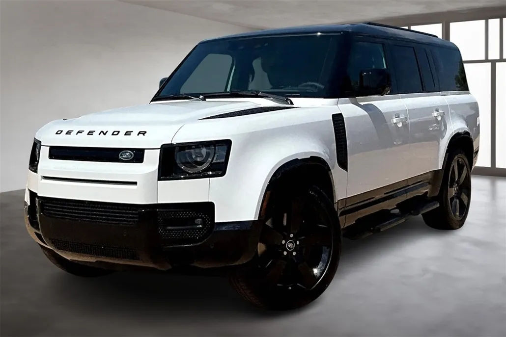 2025 Land Rover Defender 130 X-Dynamic SE photo 1