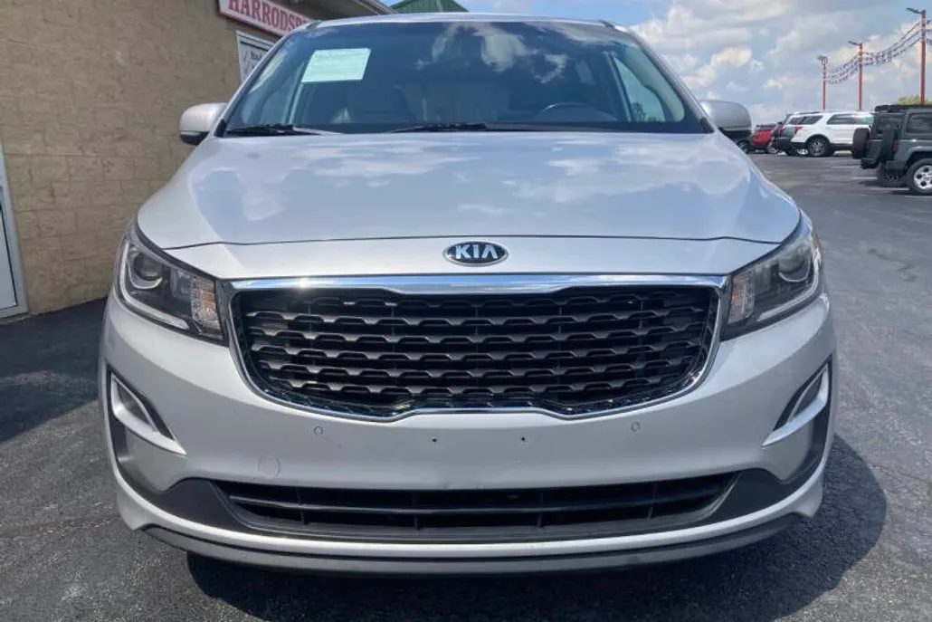 2019 Kia Sedona EX photo 1