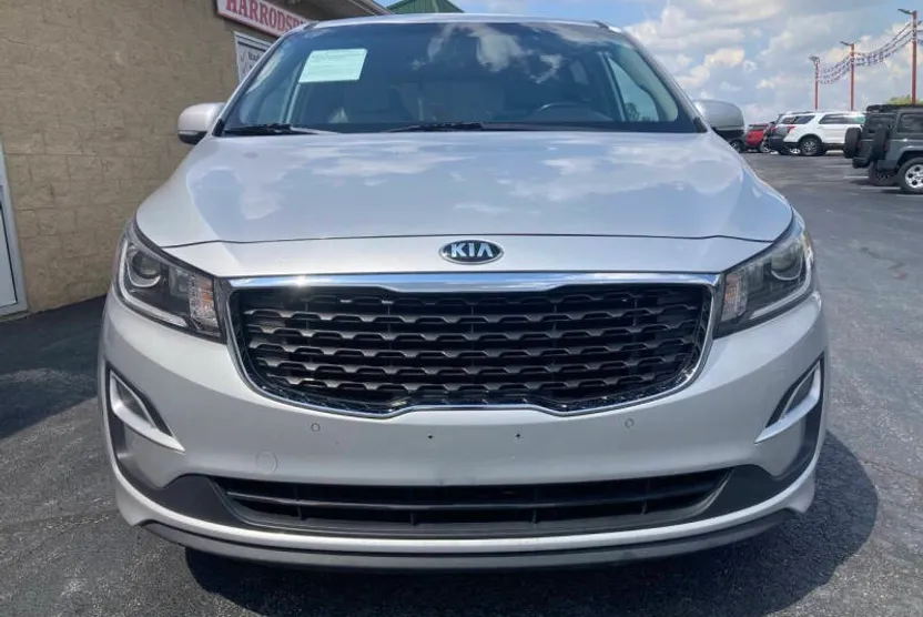2019 Kia Sedona EX photo 1