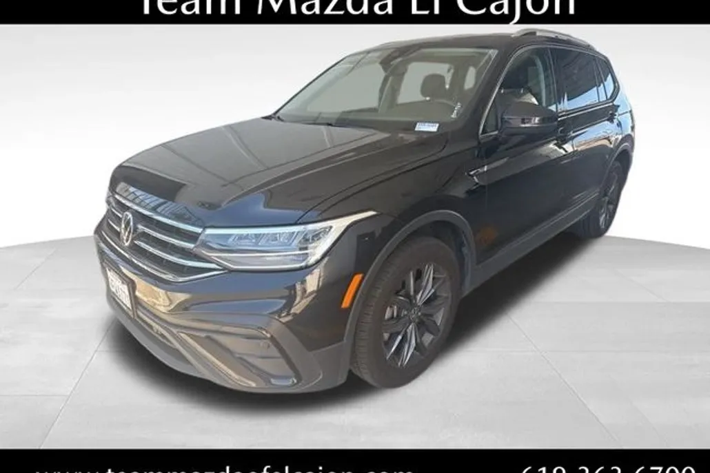 2023 Volkswagen Tiguan SE photo 1
