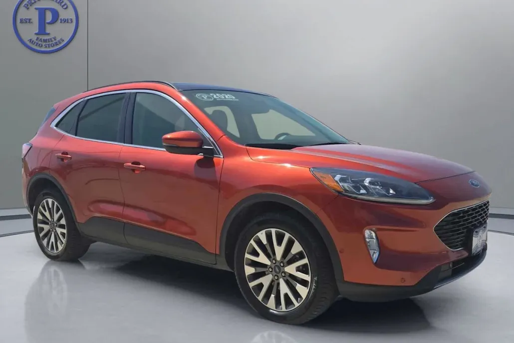 2020 Ford Escape Titanium photo 1