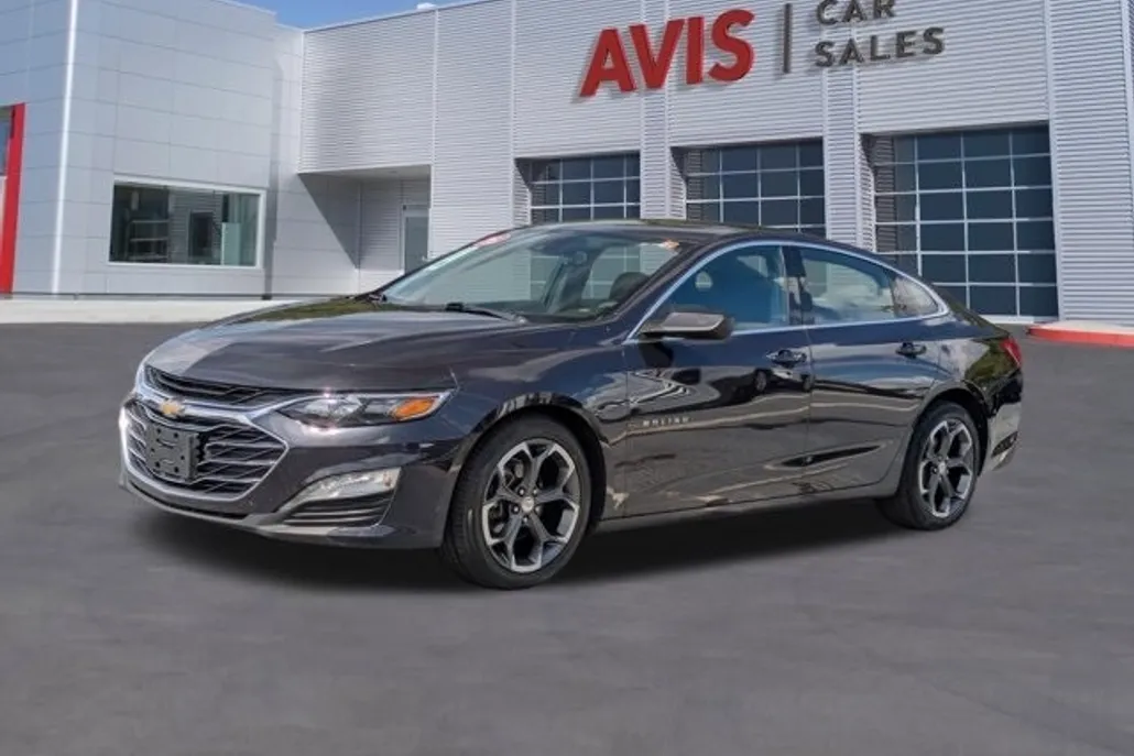 2023 Chevrolet Malibu 1LT photo 1