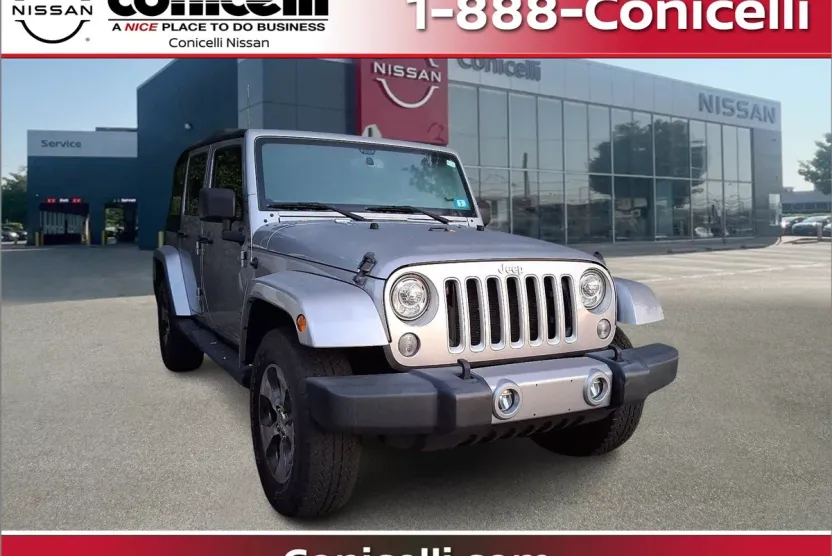 2017 Jeep Wrangler Unlimited Sahara photo 1