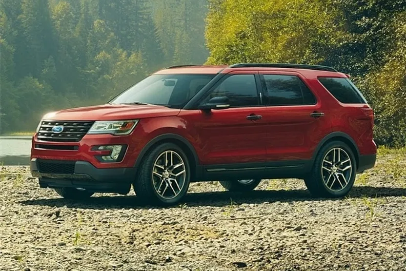 2017 Ford Explorer XLT photo 1