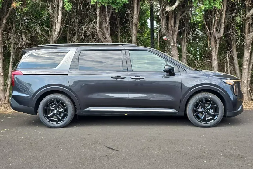2026 Kia Carnival SX Prestige photo 1