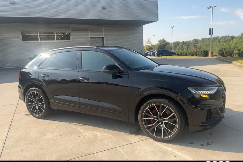 2023 Audi SQ8 Premium Plus photo 1