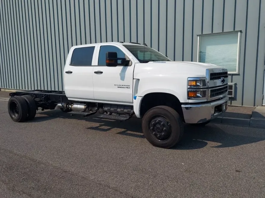 2024 Chevrolet Silverado 5500HD Work Truck photo 1