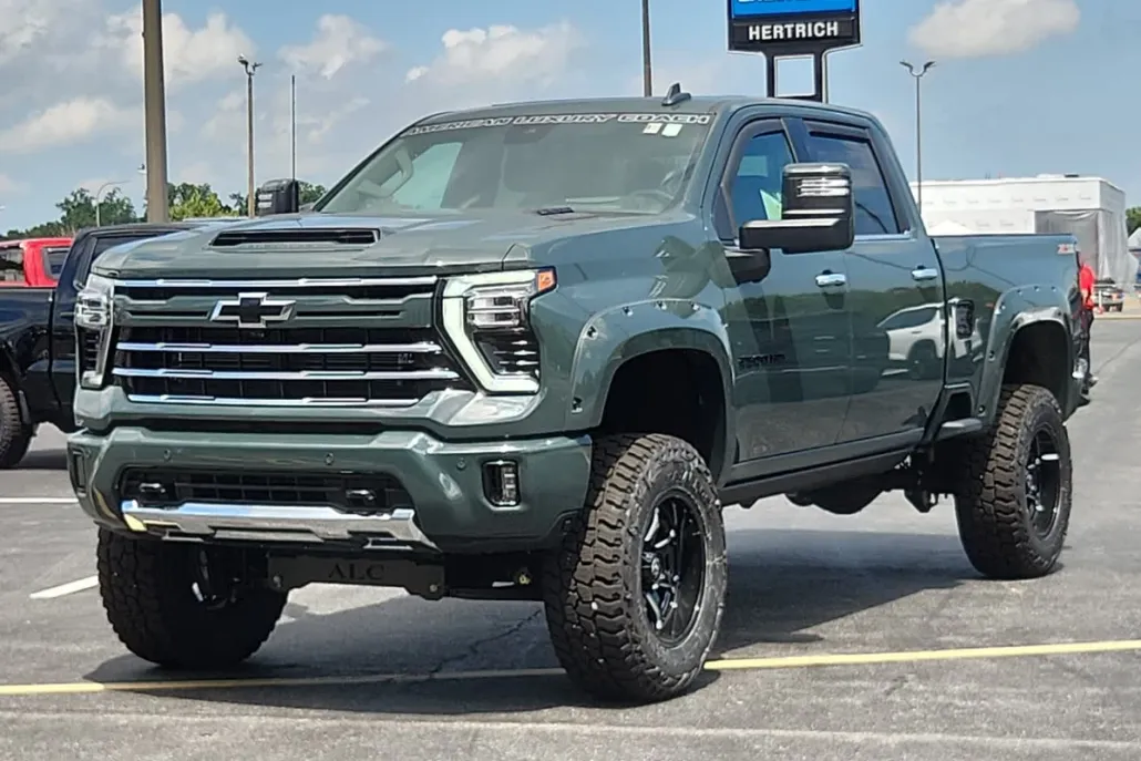 2025 Chevrolet Silverado 2500HD LTZ photo 1