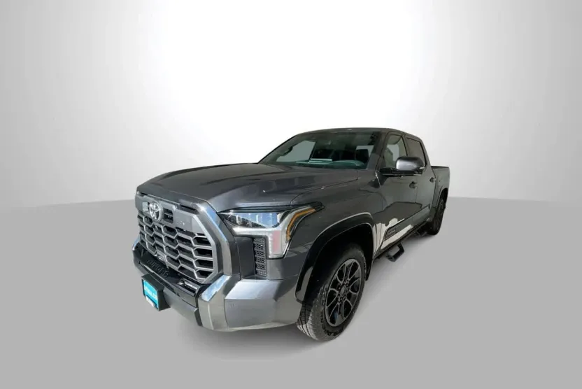 2025 Toyota Tundra Platinum CrewMax photo 1