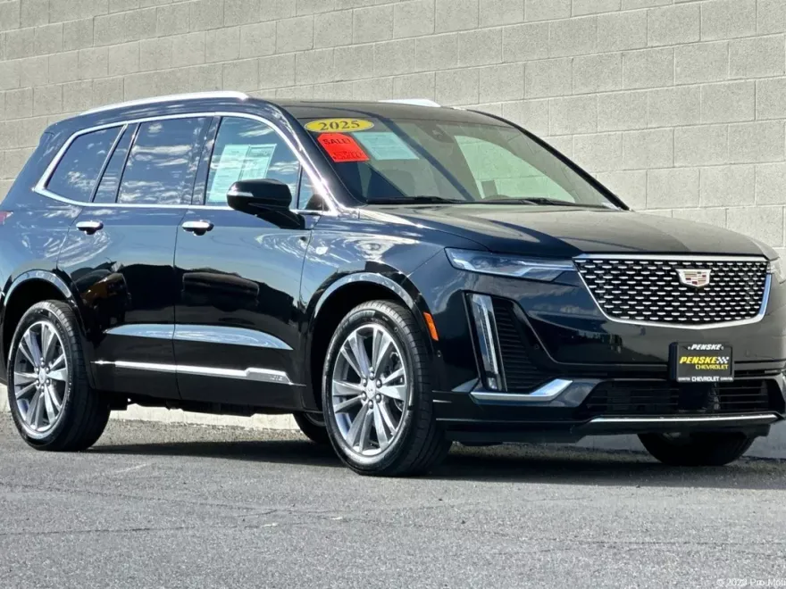 2025 Cadillac XT6 Premium Luxury photo 1