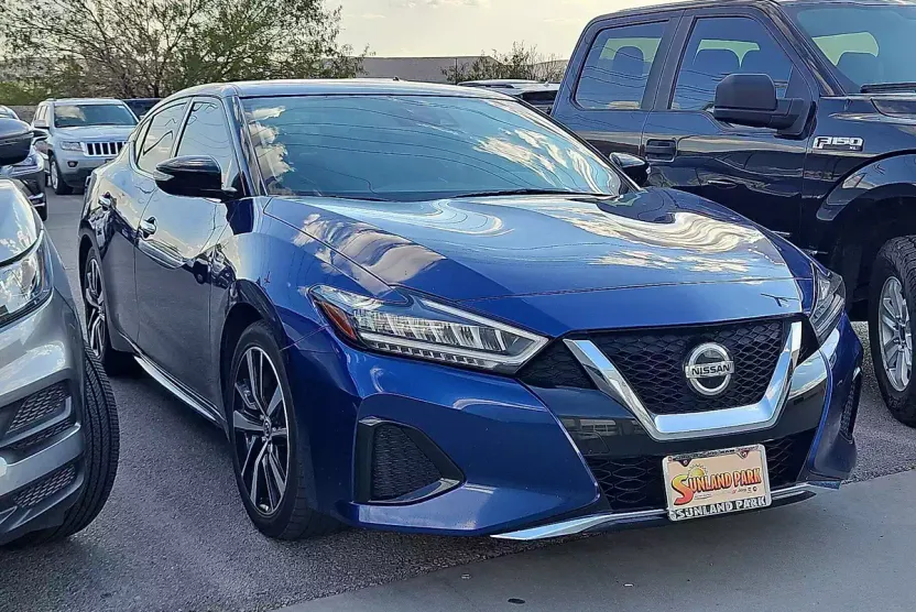 2022 Nissan Maxima SV photo 1