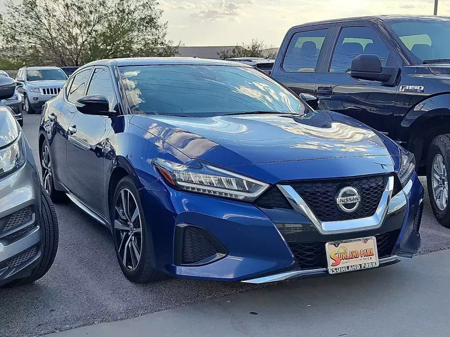 2022 Nissan Maxima SV photo 1