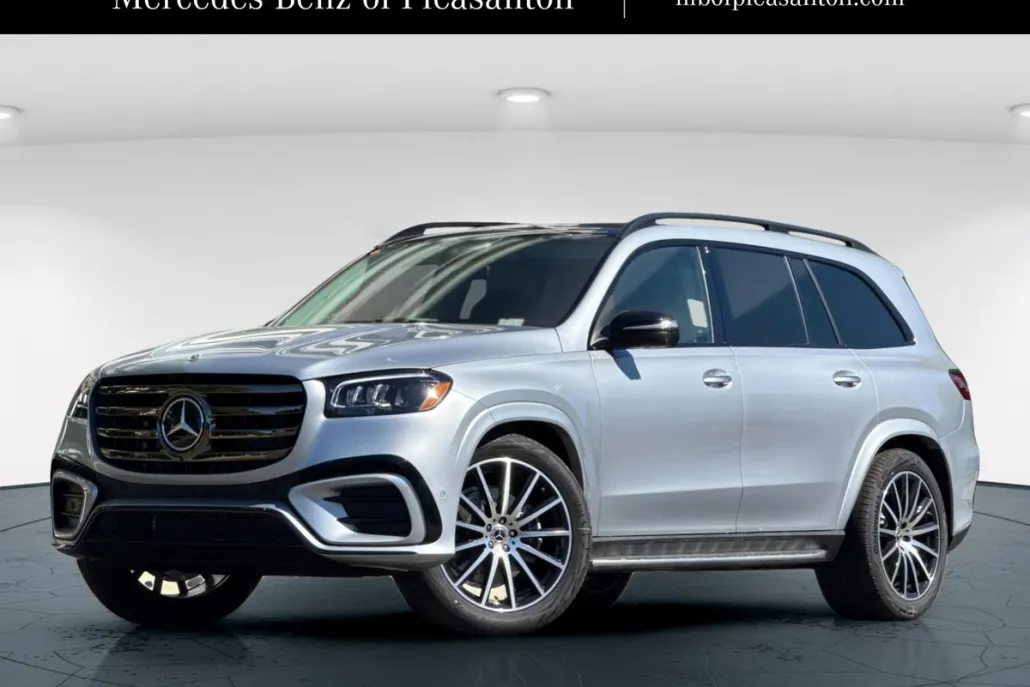 2026 Mercedes Benz GLS 450 4MATIC photo 1
