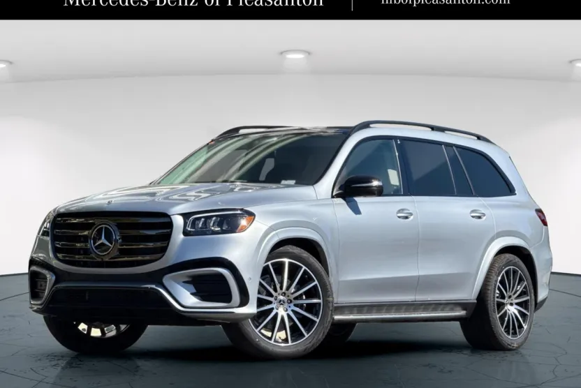 2026 Mercedes Benz GLS 450 4MATIC photo 1