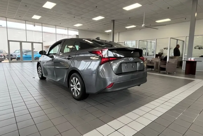 2019 Toyota Prius LE AWD-e photo 1